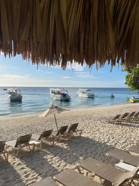 Roatán dovolena Vánoce Karibik